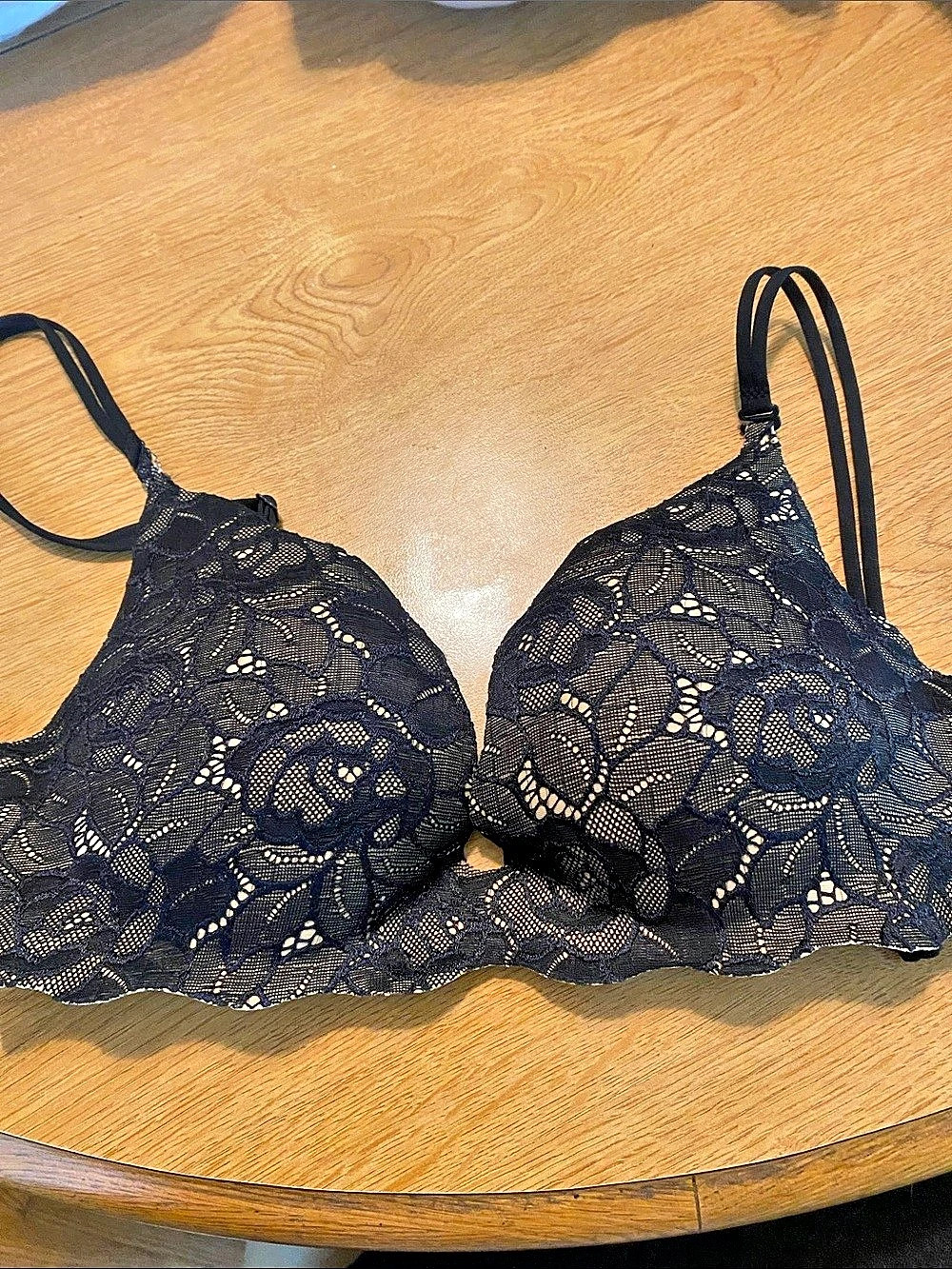 Victoria's Secret Very Sexy Secret Embrace Push-Up Bra Lace Bra in Black & Brown